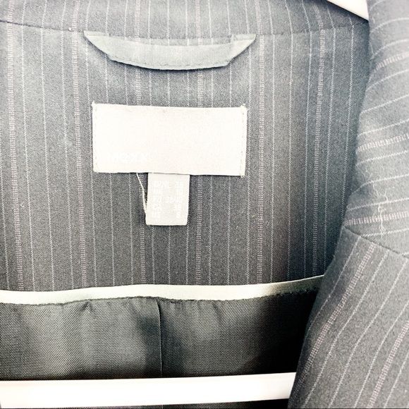 🌸2/$30🌸 Mexx Button-Up Pin Striped Blazer - Picture 2 of 8
